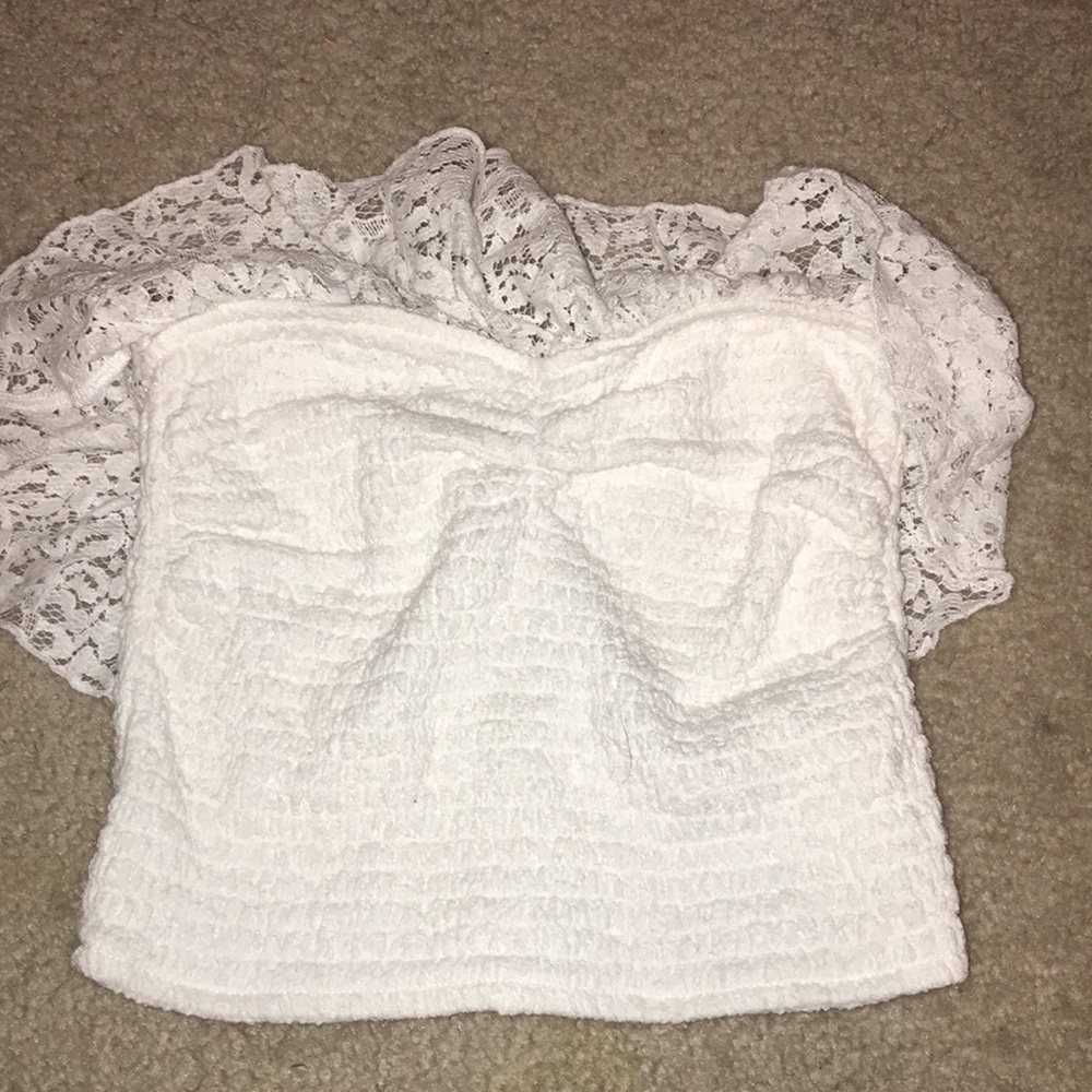 Hollister crop top - Picture 2 of 3
